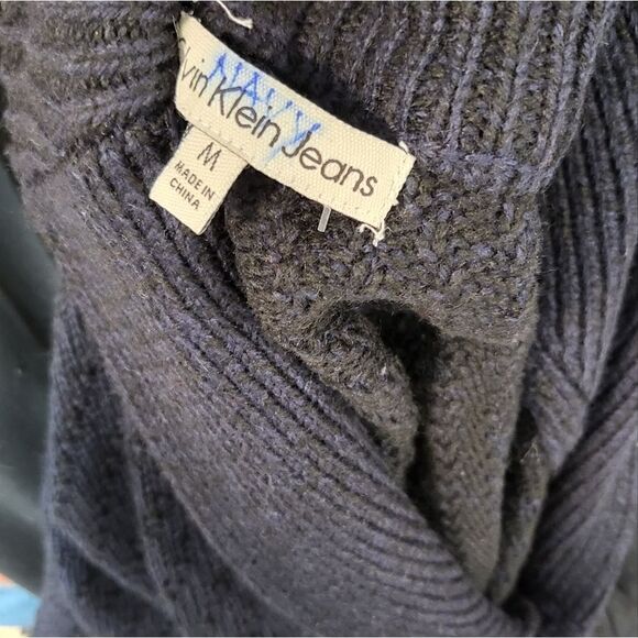 Calvin Klein cardigan - Picture 6 of 6